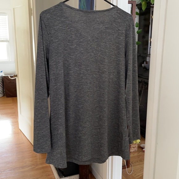 Quinee cross-front shirt, medium, gray - Picture 2 of 3